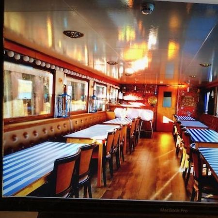 Schiff Ahoy, Hotelschiff, Hausboot, Boot, Passagierschiff シュトゥットガルト エクステリア 写真