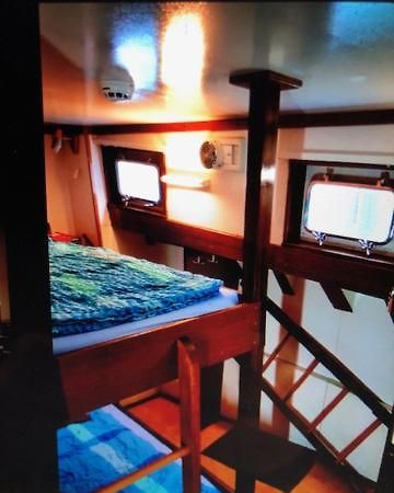 Schiff Ahoy, Hotelschiff, Hausboot, Boot, Passagierschiff シュトゥットガルト エクステリア 写真