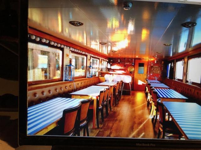 Schiff Ahoy, Hotelschiff, Hausboot, Boot, Passagierschiff シュトゥットガルト エクステリア 写真